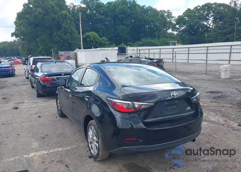 2018 Toyota Yaris Ia из США, поврежденный, VIN 3MYDLBYV0JY304524